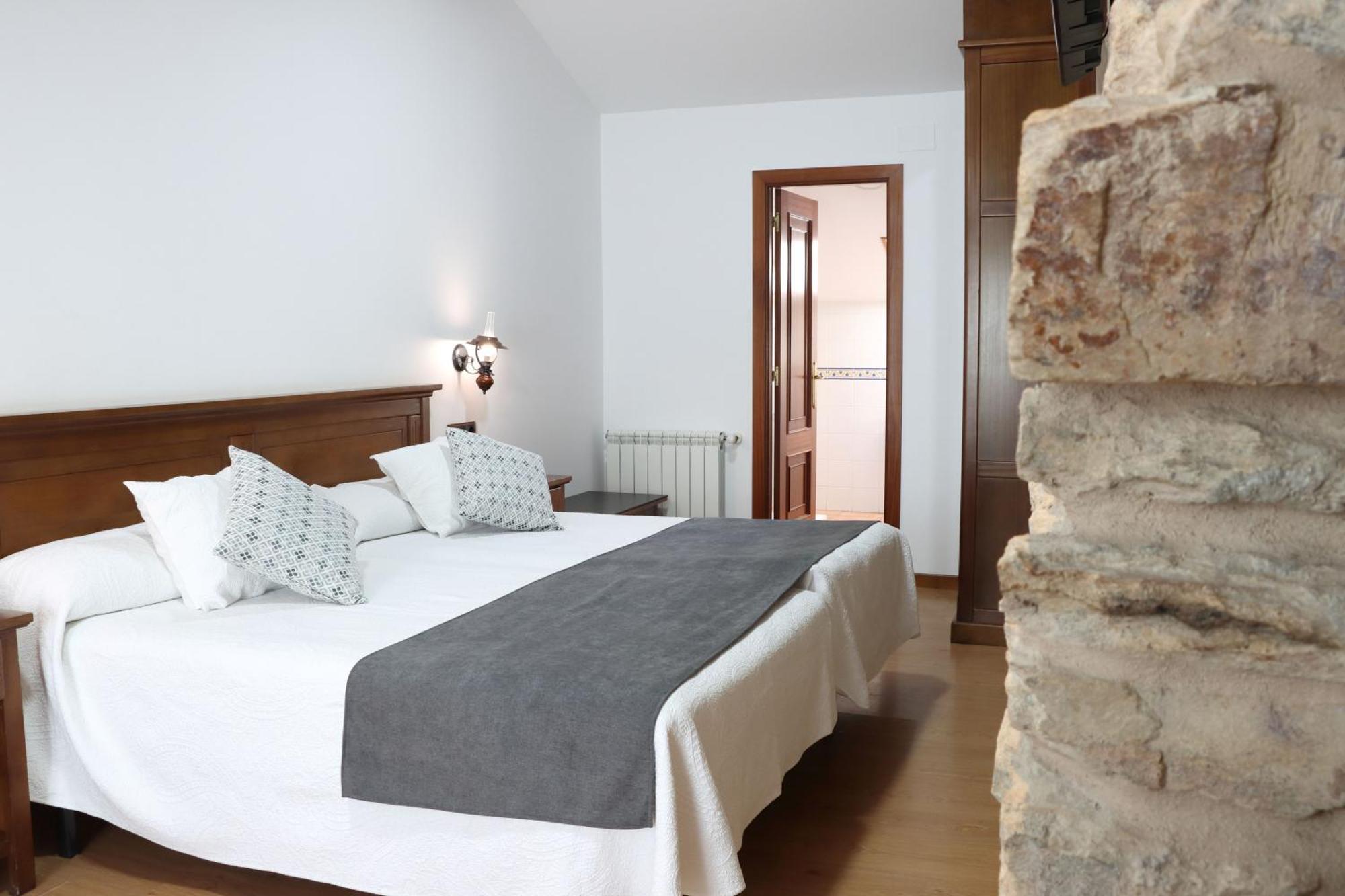 Hotel Pazos Alba 산티아고데콤포스텔라 외부 사진