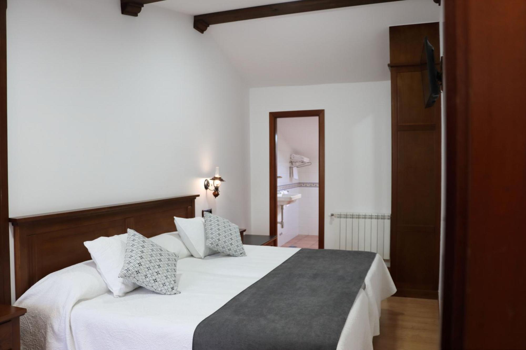 Hotel Pazos Alba 산티아고데콤포스텔라 외부 사진
